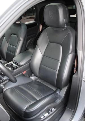 Porsche Cayenne cena 289900 przebieg: 59700, rok produkcji 2018 z Obrzycko małe 781